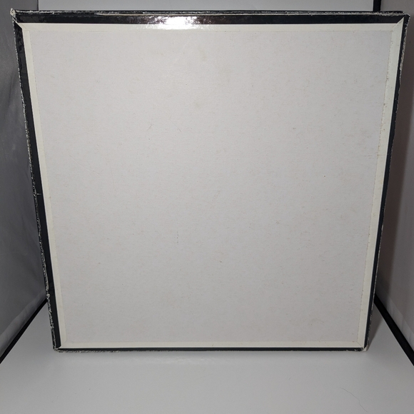 21 1/2" x 27 1/2" Angelic Illuminations 1000 Pc Golden Gallery Puzzle Complete - Picture 3 of 7